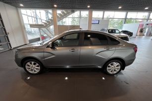 LADA VESTA