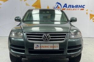 VOLKSWAGEN TOUAREG