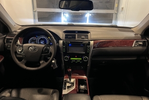 TOYOTA CAMRY