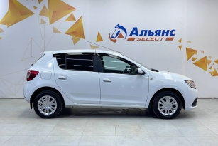 RENAULT SANDERO
