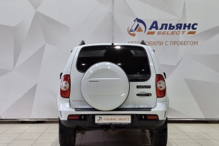 CHEVROLET NIVA