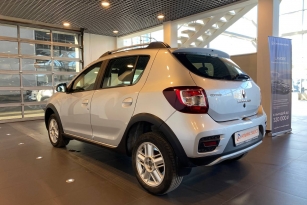 RENAULT SANDERO STEPWAY