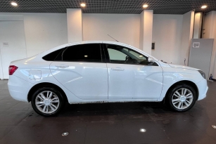 LADA VESTA