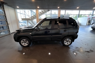 LADA NIVA TRAVEL