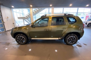 RENAULT DUSTER
