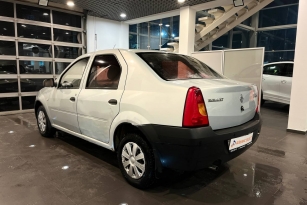 RENAULT LOGAN