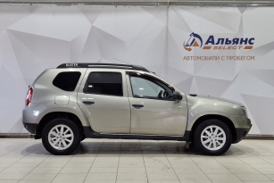 RENAULT DUSTER