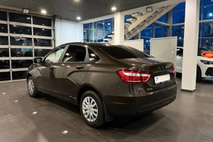 LADA VESTA