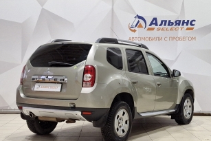 RENAULT DUSTER