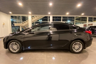 HYUNDAI i 40