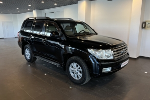 TOYOTA LAND CRUSER