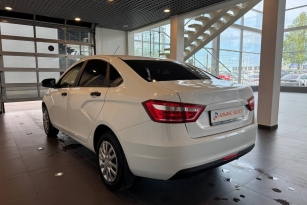 LADA VESTA
