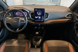 LADA VESTA