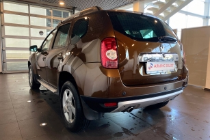 RENAULT DUSTER