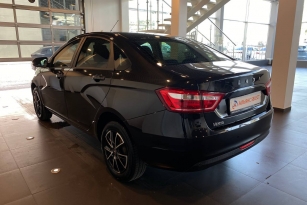 LADA VESTA
