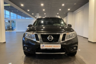 NISSAN TERRANO