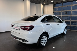 LADA VESTA