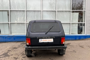 LADA 2121