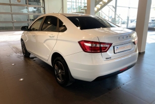 LADA VESTA