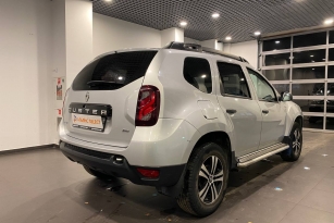 RENAULT DUSTER