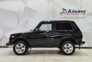 LADA NIVA TRAVEL