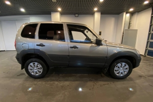 CHEVROLET NIVA