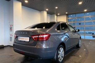 LADA VESTA