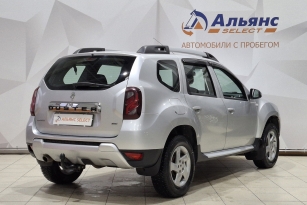 RENAULT DUSTER