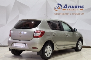 RENAULT SANDERO