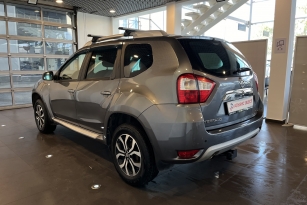 NISSAN TERRANO