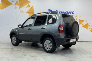 CHEVROLET NIVA