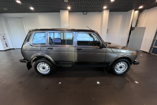 LADA 2131 (4X4)