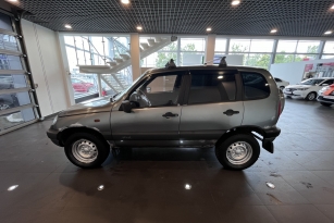 CHEVROLET NIVA
