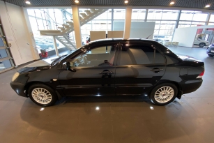 MITSUBISHI LANCER 1.6