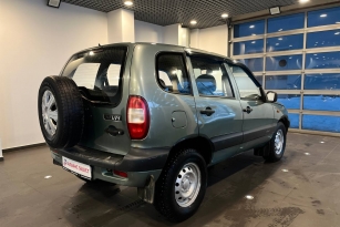 CHEVROLET NIVA