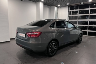 LADA VESTA