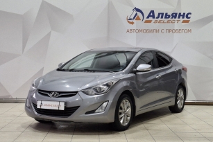 HYUNDAI ELANTRA