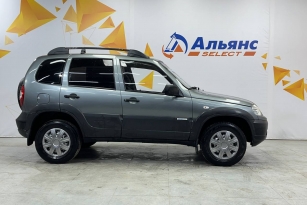 CHEVROLET NIVA