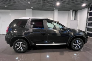 NISSAN TERRANO