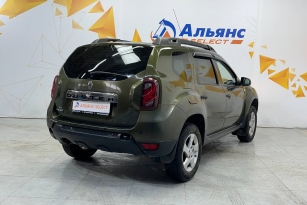 RENAULT DUSTER