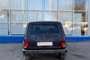 LADA 2121