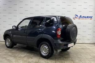 CHEVROLET NIVA