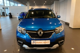 RENAULT SANDERO