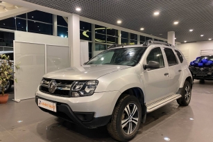 RENAULT DUSTER