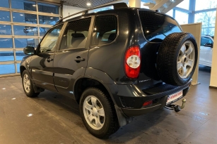 CHEVROLET NIVA