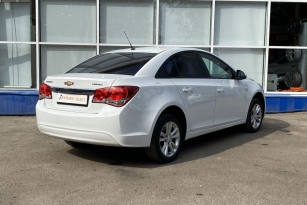 CHEVROLET CRUZE