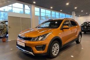 KIA RIO X-LINE