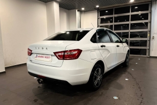 LADA VESTA