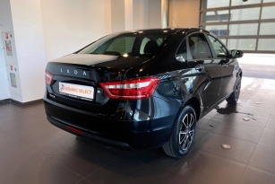 LADA VESTA