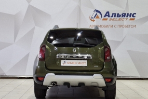 RENAULT DUSTER